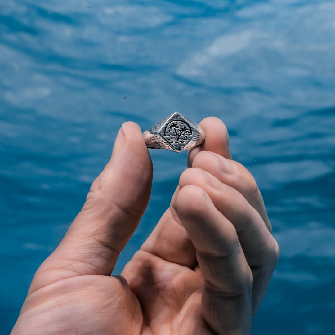ISLAND Ring
